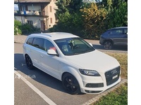 Fotografia 3: Audi Q7 4.2 V8 TDI quattro T-Tronic