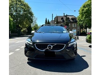 Fotografia 3: Volvo V40 2.0 T2 Momentum R-Design S/S