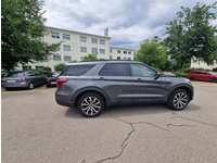 Fotografia 3: Ford Explorer 3.0 V6 Plug-in Hybrid ST-Line