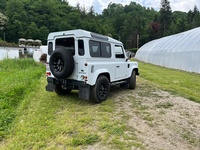 Fotografia 3: Land Rover Defender 90 2.2 TD4 SW