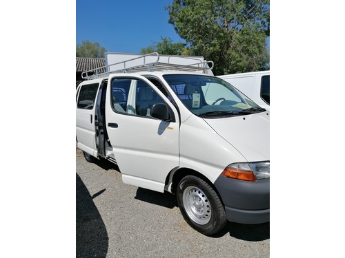 Toyota HIACE Kombi LWB 2.7 6 P.