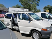 Bild 4: Toyota HIACE Kombi LWB 2.7 6 P.