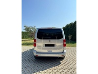 Fotografia 2: Peugeot Traveller 2.0 BlueHDi Standard EAT