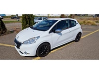 Bild 2: Peugeot 208 1.6 VTi XY