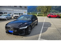 Image 2: Volvo V60 2.0 B6 R-Design AWD