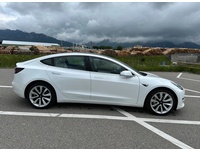 Image 5: Tesla Model 3 Performance D