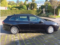 Fotografia 3: VW Golf VIII Variant 1.0 TSI Value