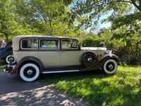 Image 3: Packard Eight 1102