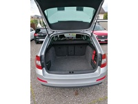 Bild 6: Skoda Octavia Combi 1.6 TDI 105 Elegance DSG