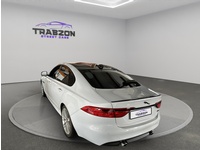 Fotografia 3: Jaguar XF 3.0 V6 D R-Sport