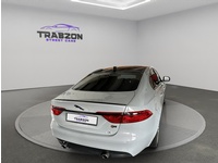 Fotografia 4: Jaguar XF 3.0 V6 D R-Sport