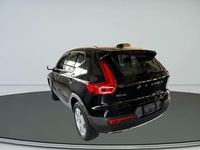 Bild 4: Volvo XC40 2.0 T5 Momentum AWD