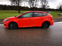 Bild 2: Ford Focus 2.3 EcoB RS+ Race Red Edition