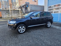 Bild 3: VW Touareg 3.0 V6 TDI 240