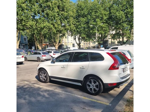 Volvo XC60 2.4 D4 Momentum AWD