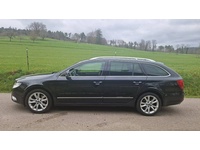 Bild 3: Skoda Superb Combi 1.8 TSI Elegance 4x4