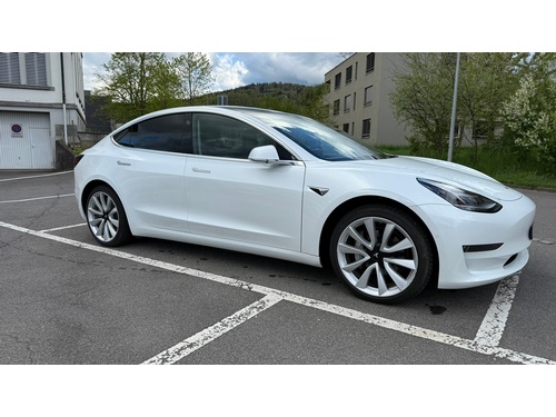 Tesla Model 3 Long Range D