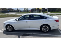 Bild 2: Honda Accord EX-L Hybrid