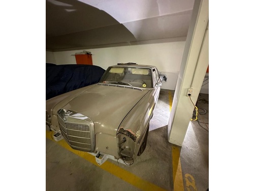 Mercedes-Benz 250