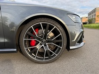 Bild 5: Audi RS6 Avant 4.0 V8 TFSI perform. qu. T-Tr.