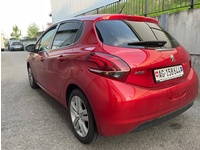 Bild 2: Peugeot 208 1.2 PureTech Active S/S
