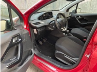 Bild 3: Peugeot 208 1.2 PureTech Active S/S