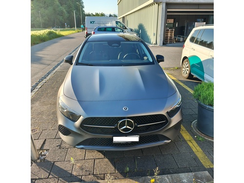 Mercedes-Benz A-Klasse V177 Limousine A 220 d Progressive