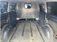 Bild 6: Mercedes-Benz Vito 115 Kombi L 2.2 CDI