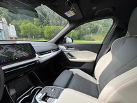 Bild 8: BMW iX2 U10 30 xDrive