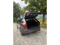 Bild 4: Volvo XC60 2.0 T8 TE Black Edition eAWD