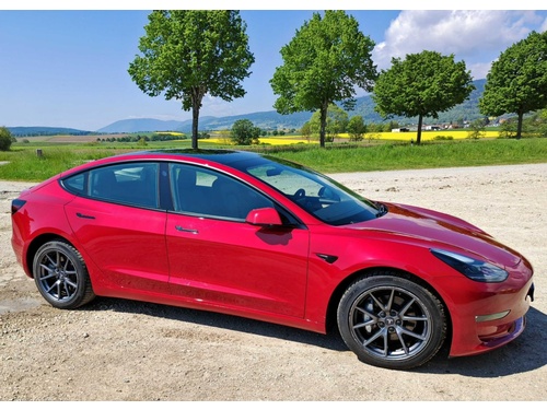 Tesla Model 3 Long Range D