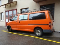 Bild 3: Toyota HIACE Kombi 2.5 D-4D 3 P.