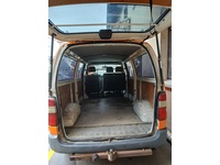 Bild 5: Toyota HIACE Kombi 2.5 D-4D 3 P.