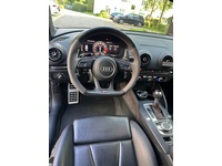 Bild 4: Audi RS3 Limousine 2.5 T FSI quattro S-Tronic Bild 4: Audi RS3 Limousine 2.5 T FSI quattro S-Tronic