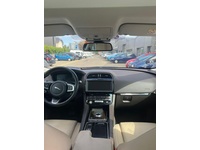 Bild 3: Jaguar F-Pace 2.0 T 250 Prestige AWD Bild 3: Jaguar F-Pace 2.0 T 250 Prestige AWD