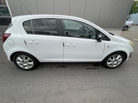 Bild 2: Opel Corsa 1.4i 16V TP Color Ed. Bild 2: Opel Corsa 1.4i 16V TP Color Ed.