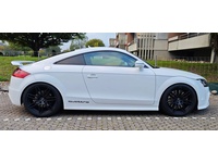 Bild 2: Audi TT RS Coupé 2.5 TFSI Plus quattro S-Tr. Bild 2: Audi TT RS Coupé 2.5 TFSI Plus quattro S-Tr.