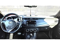 Bild 5: Alfa Romeo Giulietta 1750 TBi Veloce TCT Bild 5: Alfa Romeo Giulietta 1750 TBi Veloce TCT