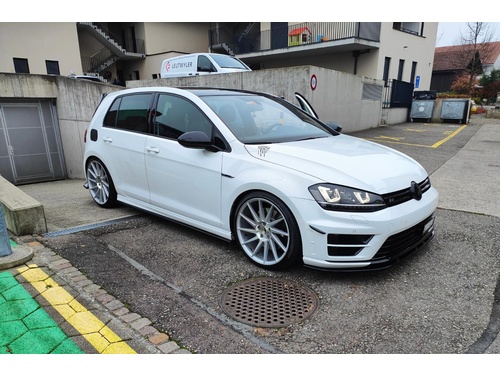 VW Golf VII 2.0 TSI R DSG 4motion VW Golf VII 2.0 TSI R DSG 4motion