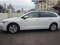 Bild 3: VW Golf VIII Variant 1.0 eTSI Life DSG