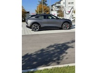 Bild 4: Ford Mustang Mach-E Premium AWD