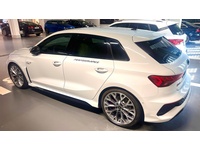Bild 4: Audi RS3 Sportback 2.5 TFSI quattro S-Tronic Bild 4: Audi RS3 Sportback 2.5 TFSI quattro S-Tronic