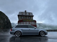 Bild 8: Audi RS4 Avant 2.7 V6 Biturbo quattro