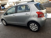 Bild 2: Toyota Yaris 1.3 16V Linea Luna