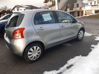 Bild 3: Toyota Yaris 1.3 16V Linea Luna