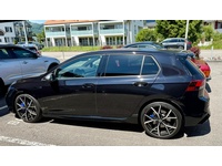 Bild 3: VW Golf VIII 2.0 TSI R DSG 4motion Bild 3: VW Golf VIII 2.0 TSI R DSG 4motion