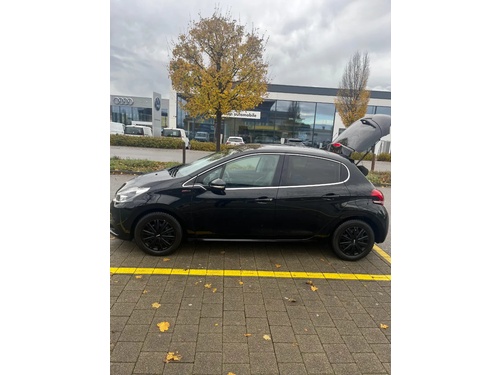 Peugeot 208 1.2 PureTech GT Line S/S Peugeot 208 1.2 PureTech GT Line S/S