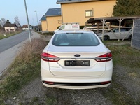 Bild 3: Ford Mondeo 2.0 HEV 187 Titanium