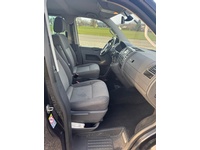 Fotografia 3: VW T5 Caravelle Comfortline 2.0 TDI CR 4Motion DSG Fotografia 3: VW T5 Caravelle Comfortline 2.0 TDI CR 4Motion DSG