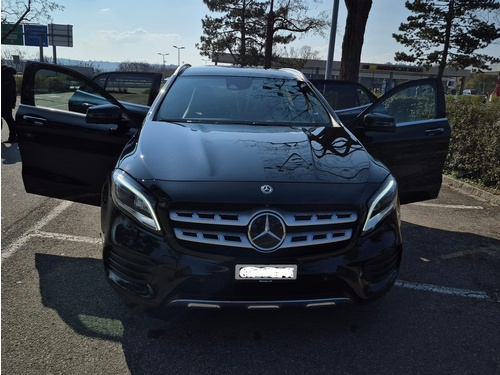 Mercedes-Benz GLA-Klasse X156 GLA 220 AMG Line 4m